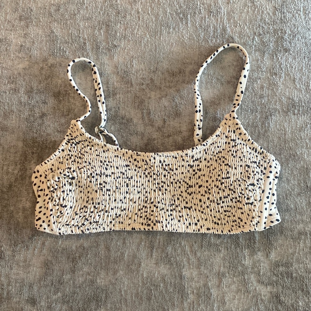 Xhilaration tan with black dots size medium bikini top. {1092}